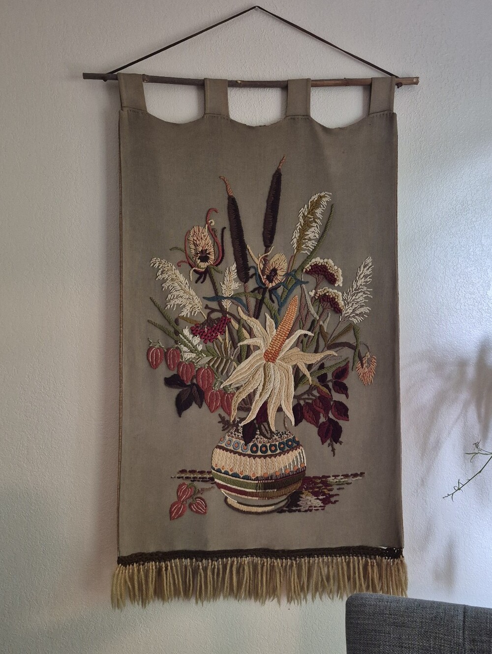 Vinrage Neutral Botanical Embroidered Wall Hanging - Beige Floral Tapestry
